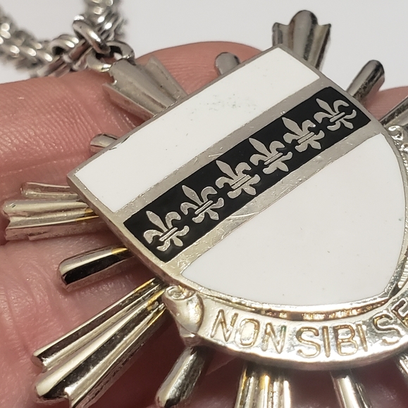 Unique White Enamel Le Fleur Shield Pendant Necklace - Picture 6 of 8